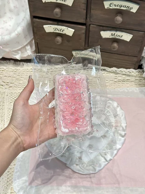 Store photo of packaged pink latte toast, illustrating an unboxing idea
